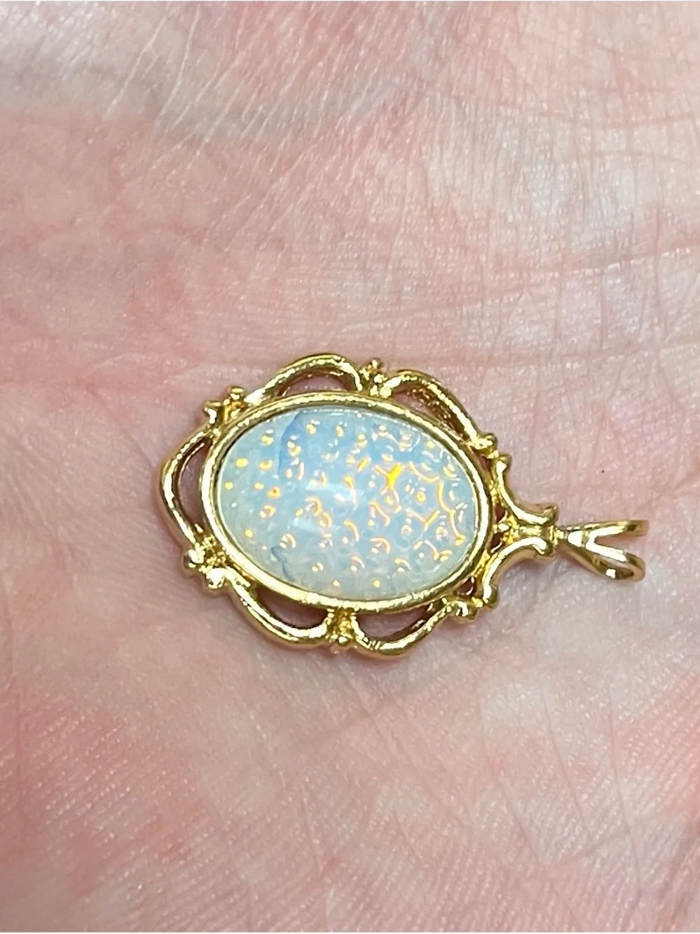 N/A delicate gold
